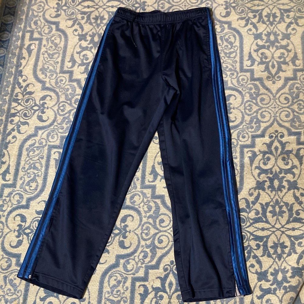 ⭐️⭐️ Tek Gear Navy Blue Athletic Pants w/ Royal Blue Stripe - men’s small